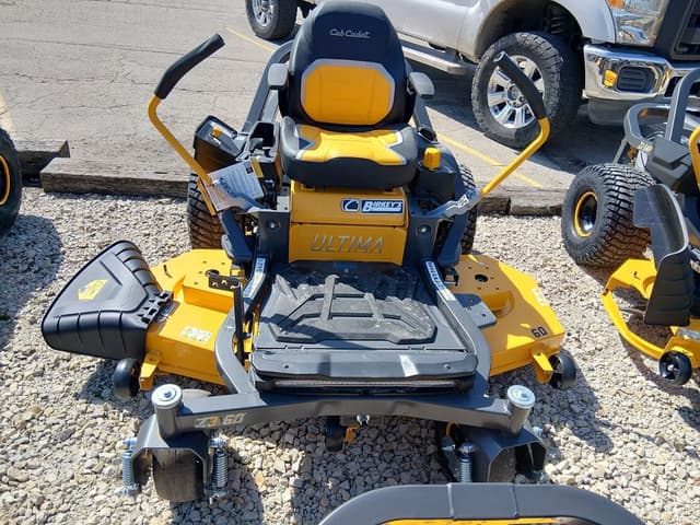 Image of Cub Cadet Z3 60 equipment image 1