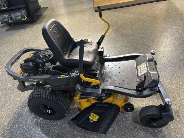 Image of Cub Cadet Ultima ZT1 42IP equipment image 1