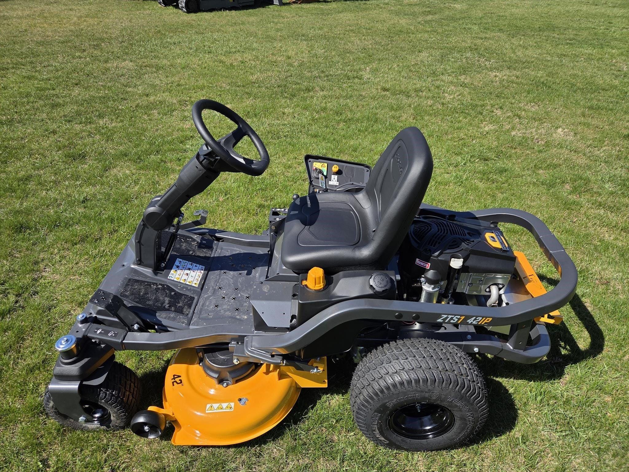 2026 Cub Cadet Ultima ZTS1 42IP Equipment Image0
