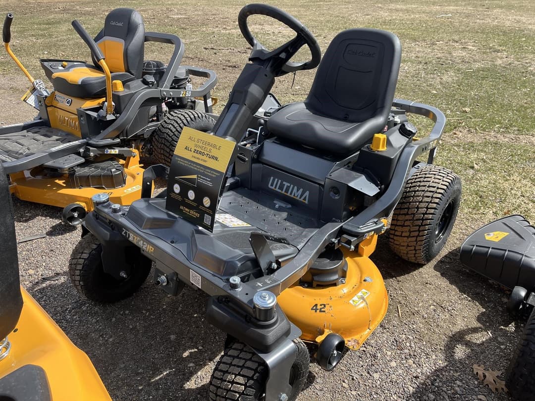 Image of Cub Cadet Ultima ZTS1 Image 0