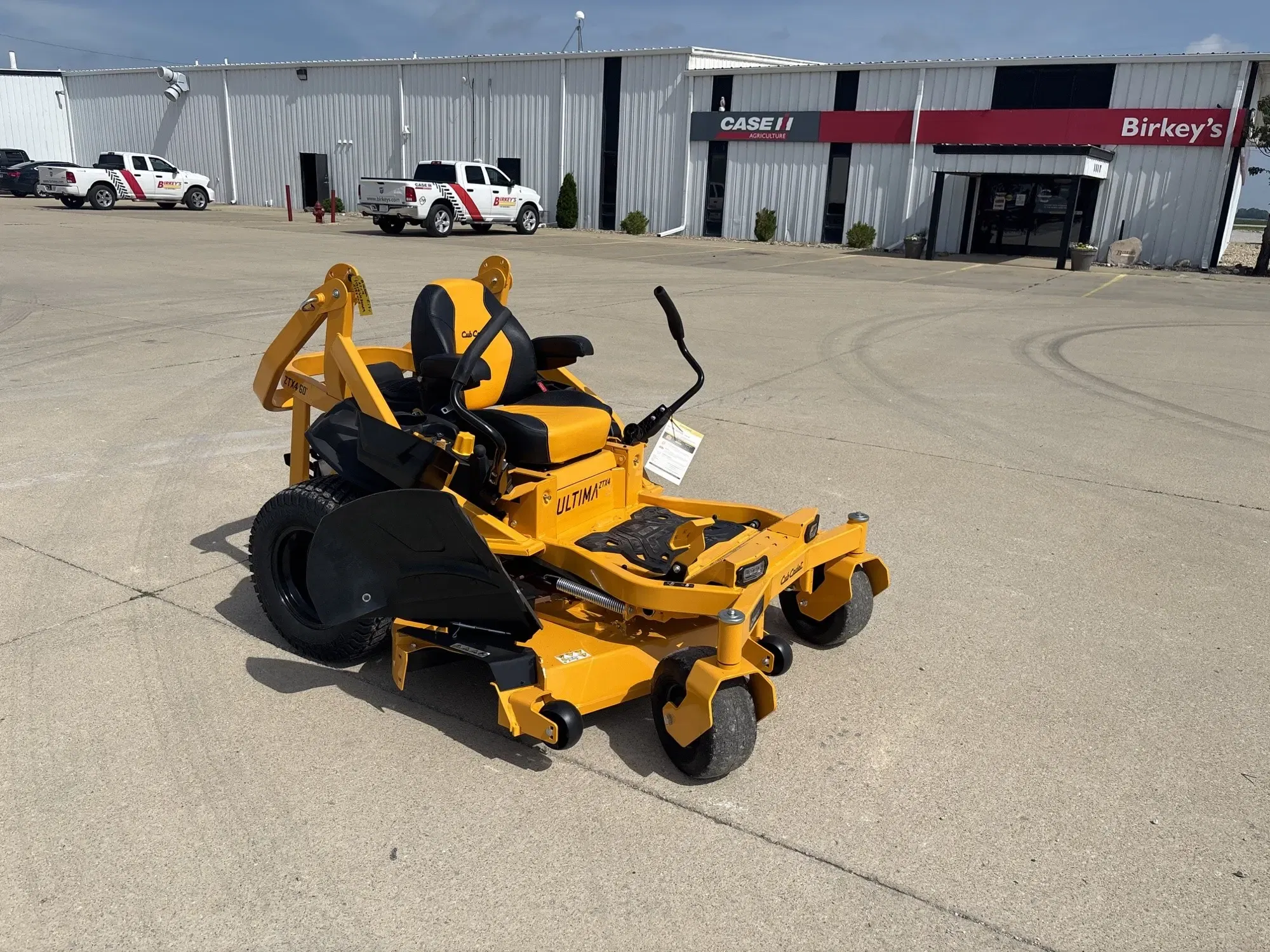2026 Cub Cadet Ultima ZTX4 Equipment Image0