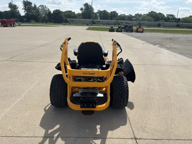 Image of Cub Cadet Ultima ZTX4 equipment image 3