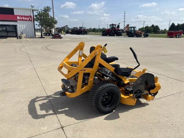 Image of Cub Cadet Ultima ZTX4 equipment image 2