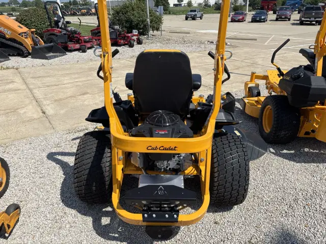 Image of Cub Cadet Ultima ZTX5 equipment image 3