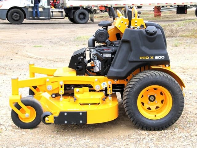 Image of Cub Cadet Pro X 660 equipment image 3