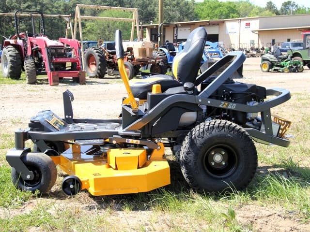 Image of Cub Cadet Ultima ZT2 equipment image 3