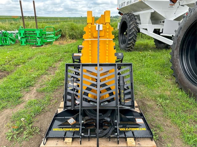 Image of Danuser Intimidator equipment image 1