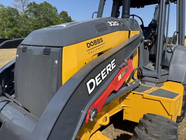 Image of John Deere 320P equipment image 3