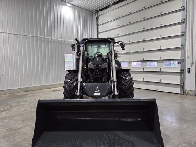 Image of Deutz-Fahr 6135C equipment image 2