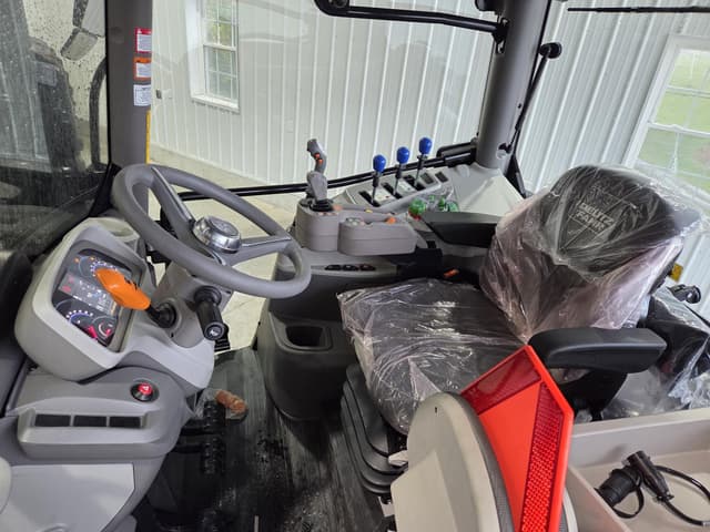 Image of Deutz-Fahr 6135C equipment image 4