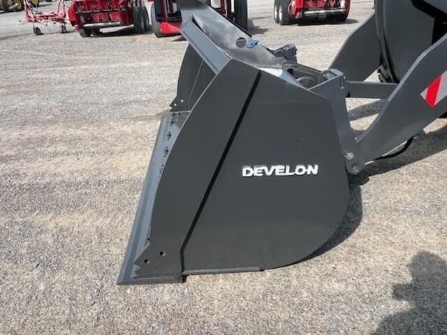 Image of Develon 3.0yd Bucket equipment image 4
