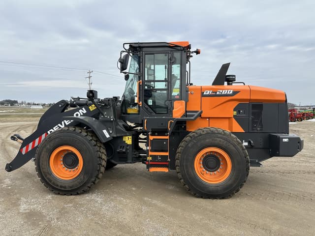 Image of Develon DL280-7 equipment image 1