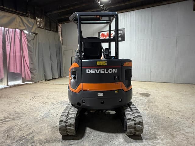 Image of Develon DX27Z-7 equipment image 3