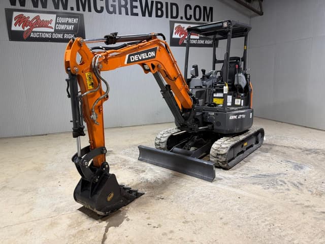 Image of Develon DX27Z-7 equipment image 1