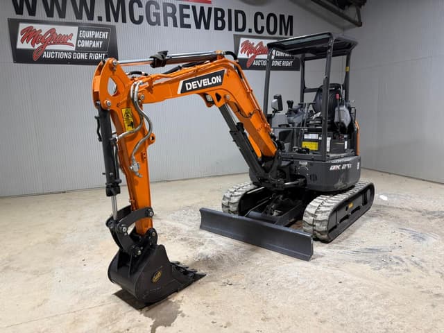 Image of Develon DX27Z-7 equipment image 1