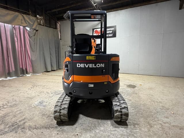 Image of Develon DX27Z-7 equipment image 3