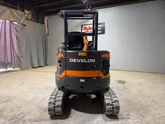 Image of Develon DX27Z-7 equipment image 3