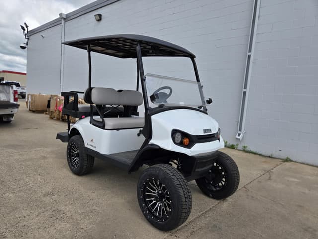 Image of EZ-GO Express S4 equipment image 3