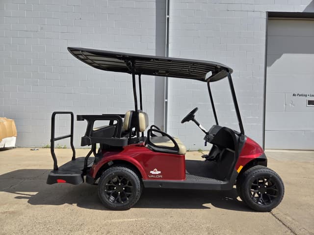 Image of EZ-GO Valor equipment image 4