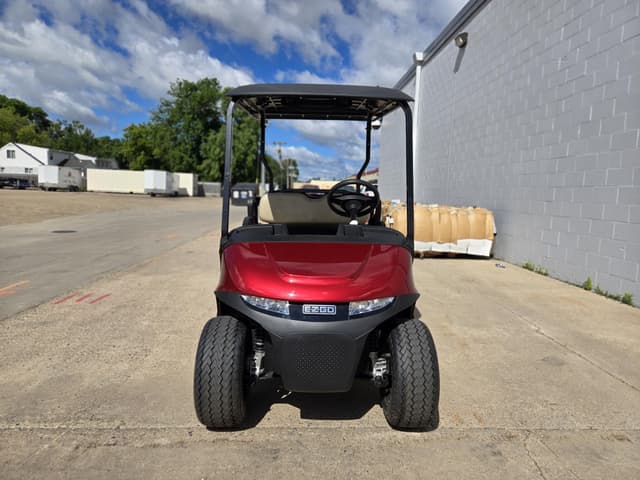 Image of EZ-GO Valor equipment image 2