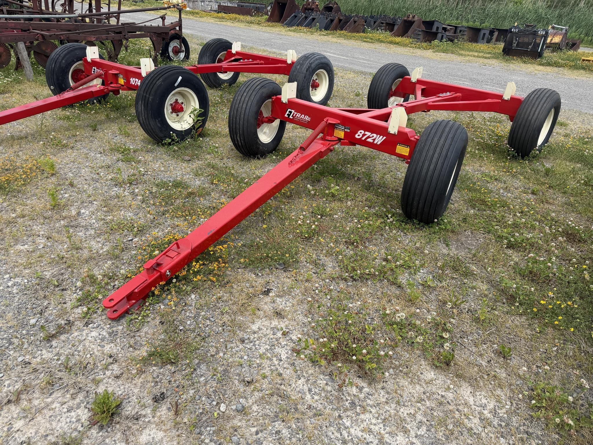 2026 E-Z Trail 872W Equipment Image0