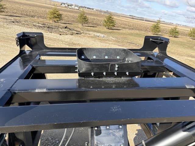 Image of E-Z Trail ZX1 equipment image 2