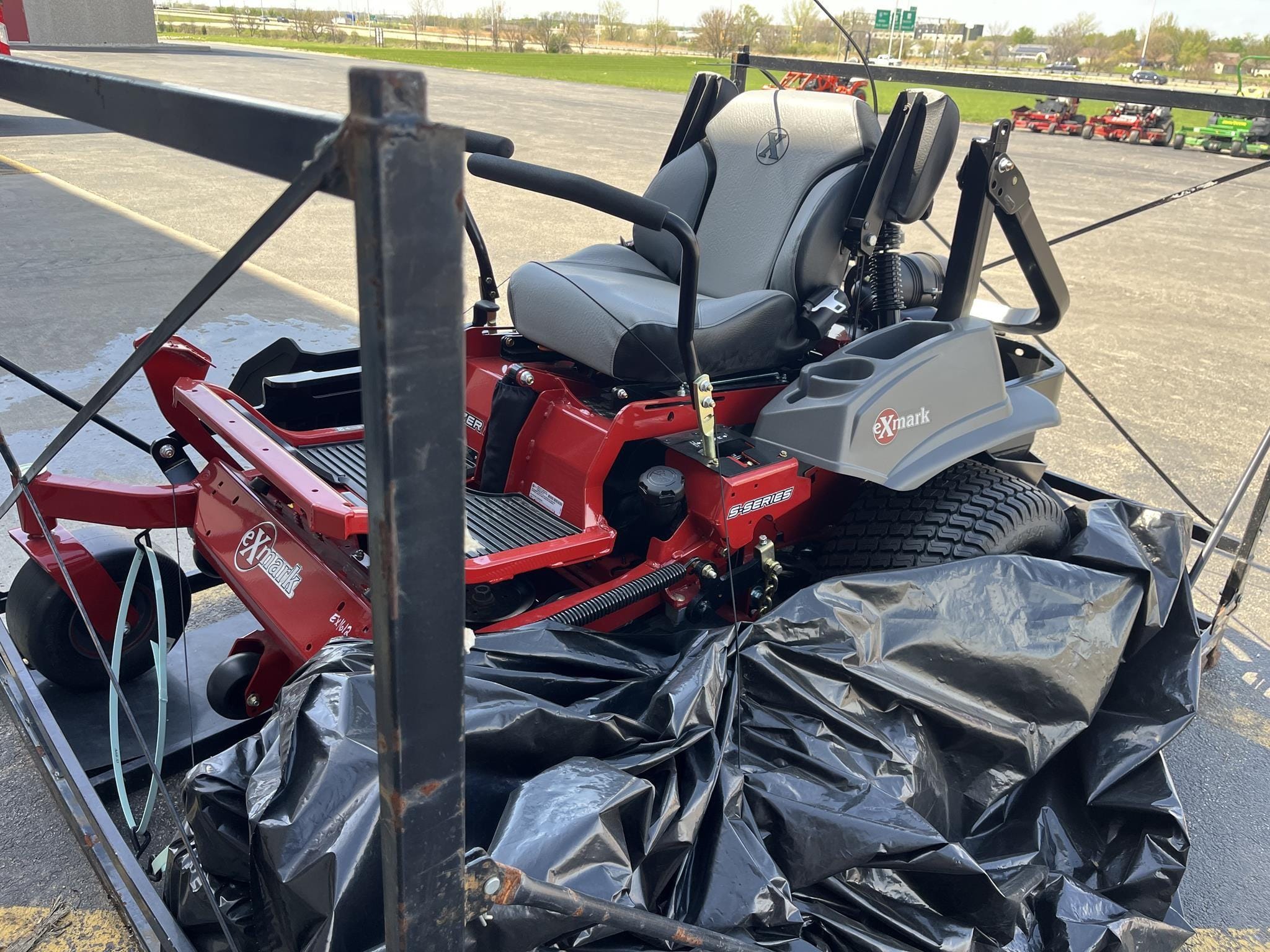2026 Exmark LRS801GKA604C1 Equipment Image0
