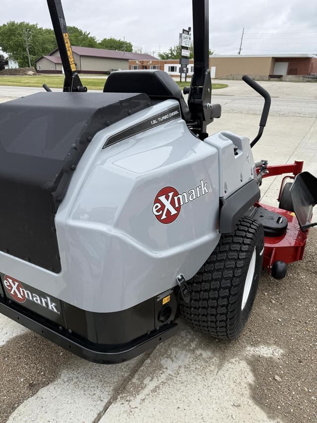 Image of Exmark LZS80TDYM724W0 equipment image 4