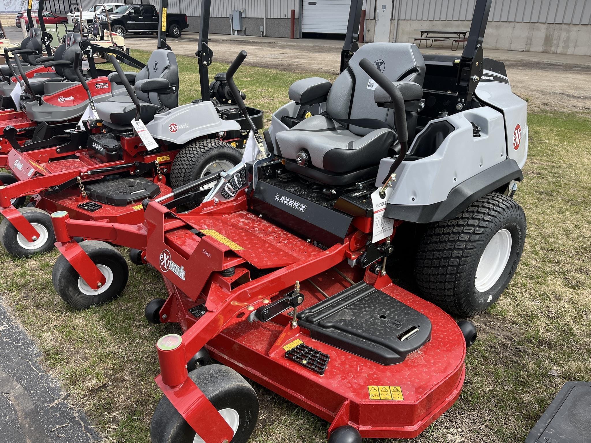2026 Exmark LZS80TDYM724W0 Equipment Image0