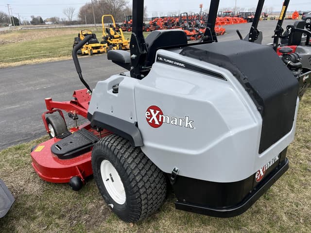 Image of Exmark LZS80TDYM724W0 equipment image 3