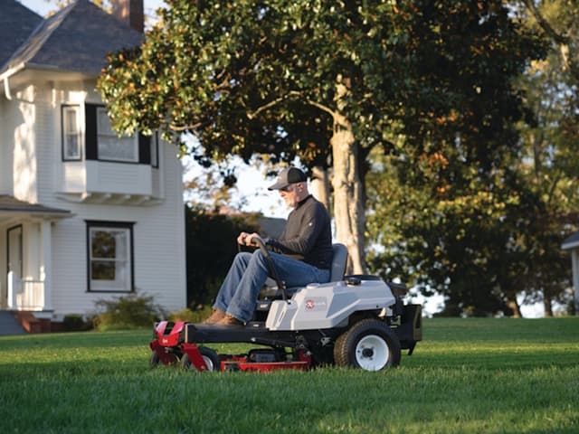 Image of Exmark Quest E-Series equipment image 4