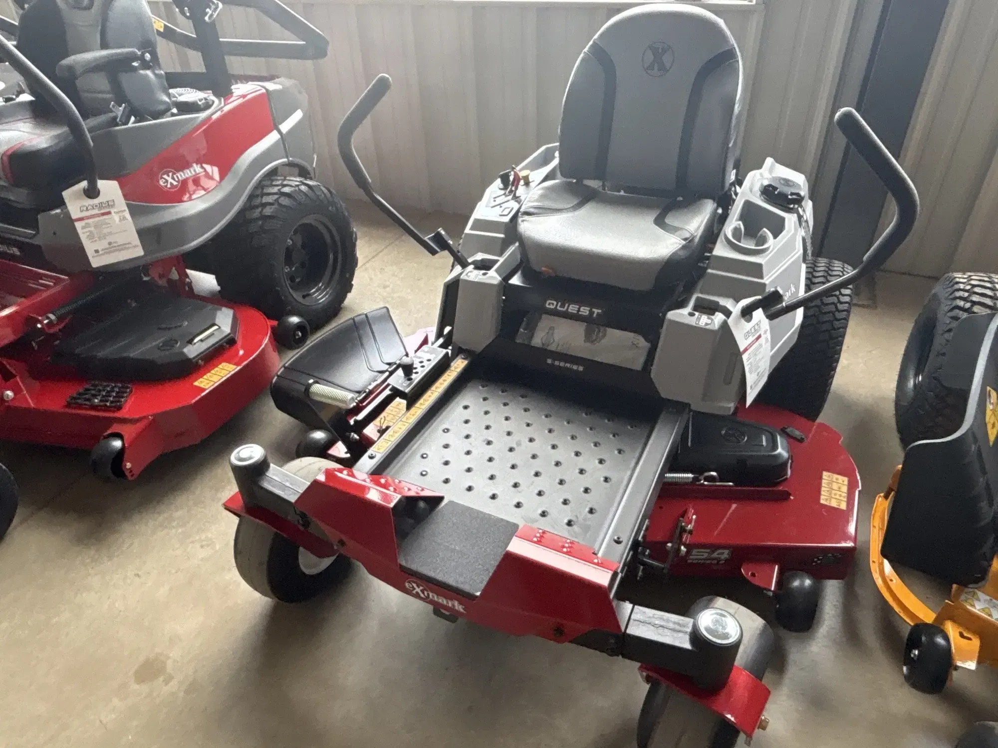 2026 Exmark QZS724GEE54200 Equipment Image0