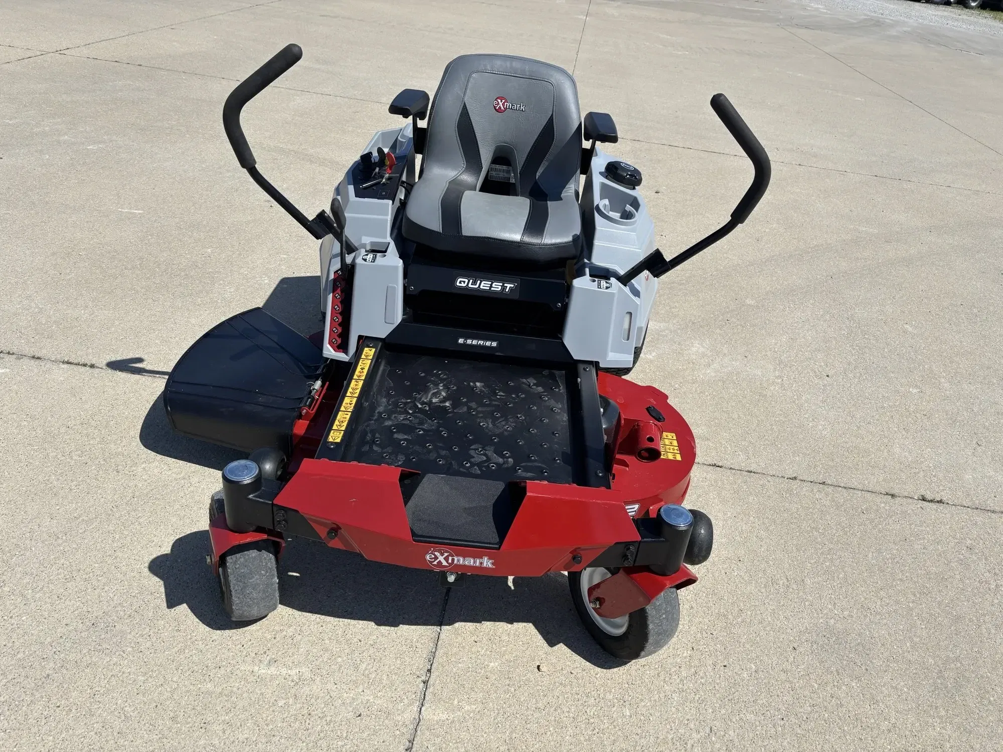 2026 Exmark QZS724GEE54200 Equipment Image0
