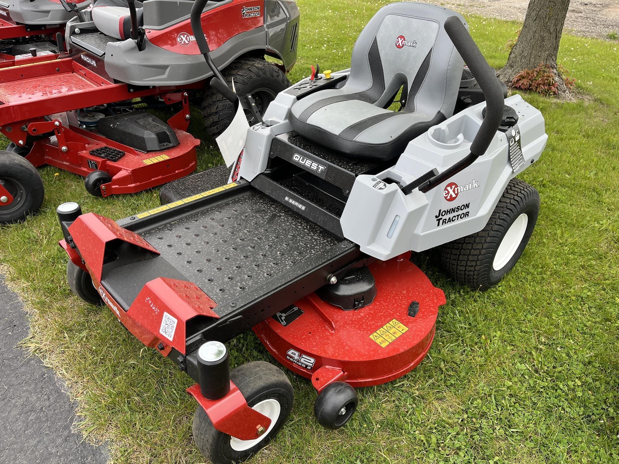2026 Exmark QZE722GEE42200 Equipment Image0