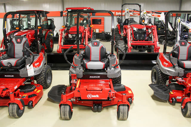 Image of Exmark E-Series equipment image 1