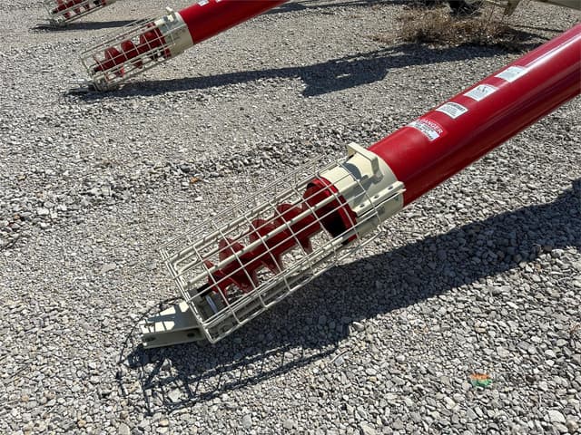 Image of Farm King 1031 equipment image 4