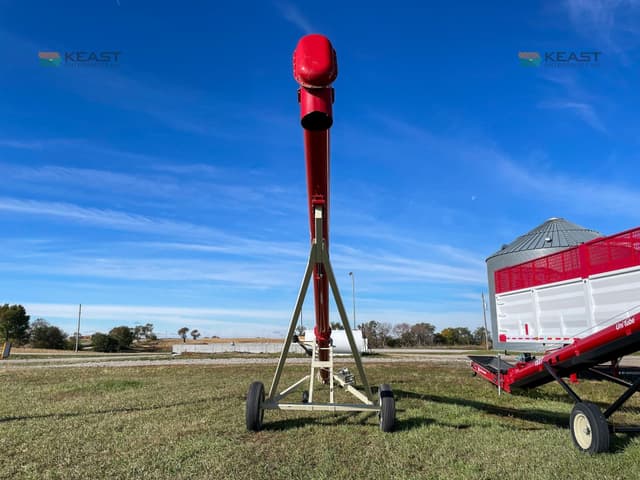 Image of Farm King 1036 equipment image 4