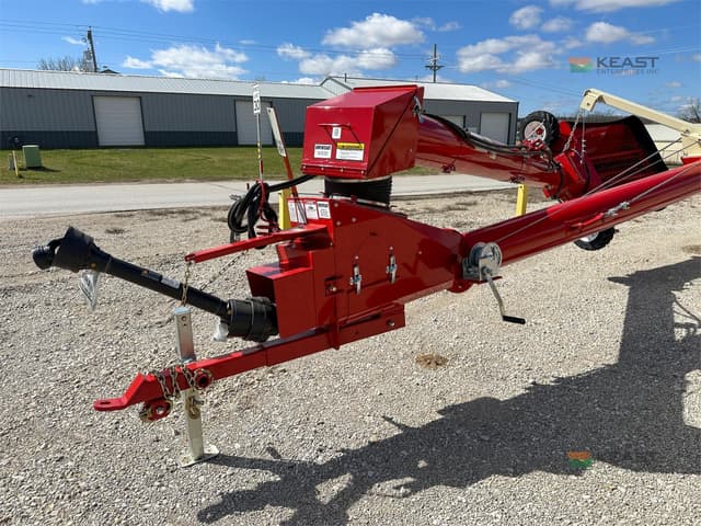 Image of Farm King 1070 equipment image 2