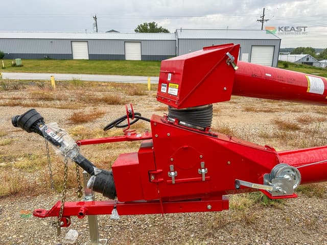 Image of Farm King 1070 equipment image 4