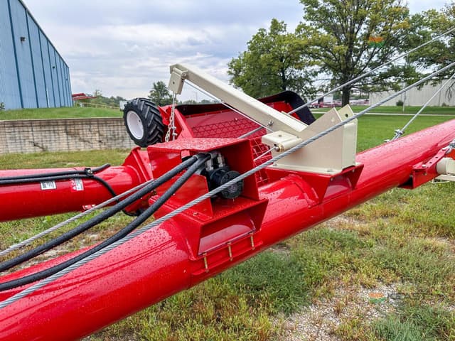 Image of Farm King 1080 equipment image 3