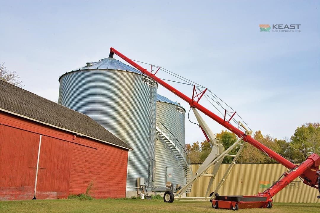 Image of Farm King 1370 Primary image