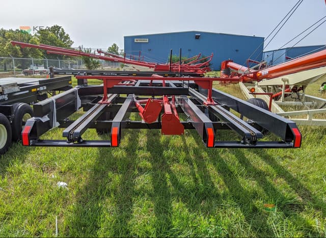 Image of Farm King 2400 equipment image 2