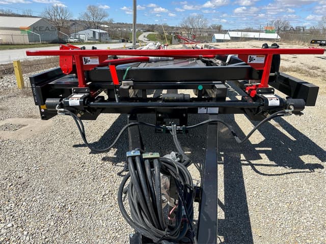 Image of Farm King 2400 equipment image 4