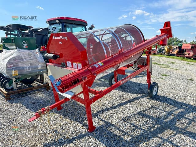 Image of Farm King 362 equipment image 2