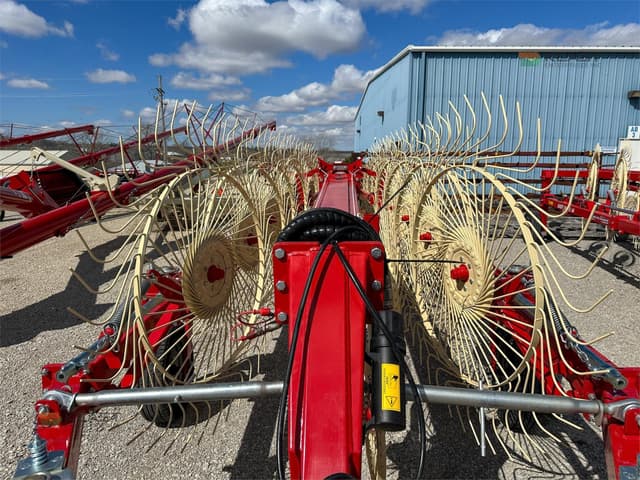 Image of Farm King RE14 equipment image 2