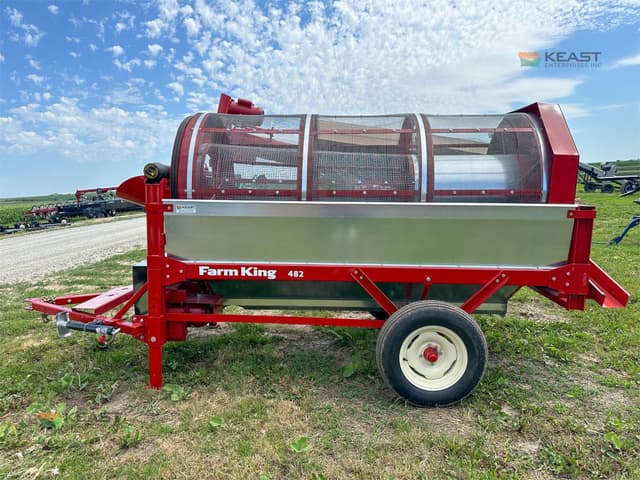 Image of Farm King Y482 equipment image 1