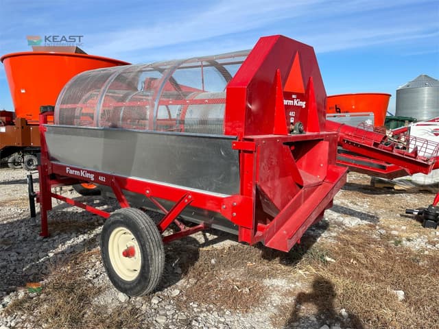 Image of Farm King Y482 equipment image 2