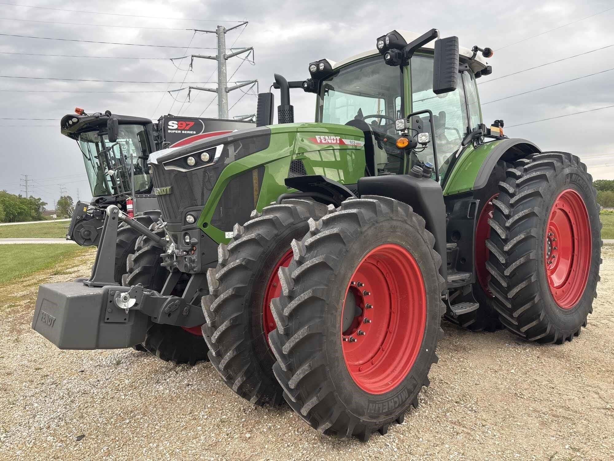 2026 Fendt 933 Vario Equipment Image0