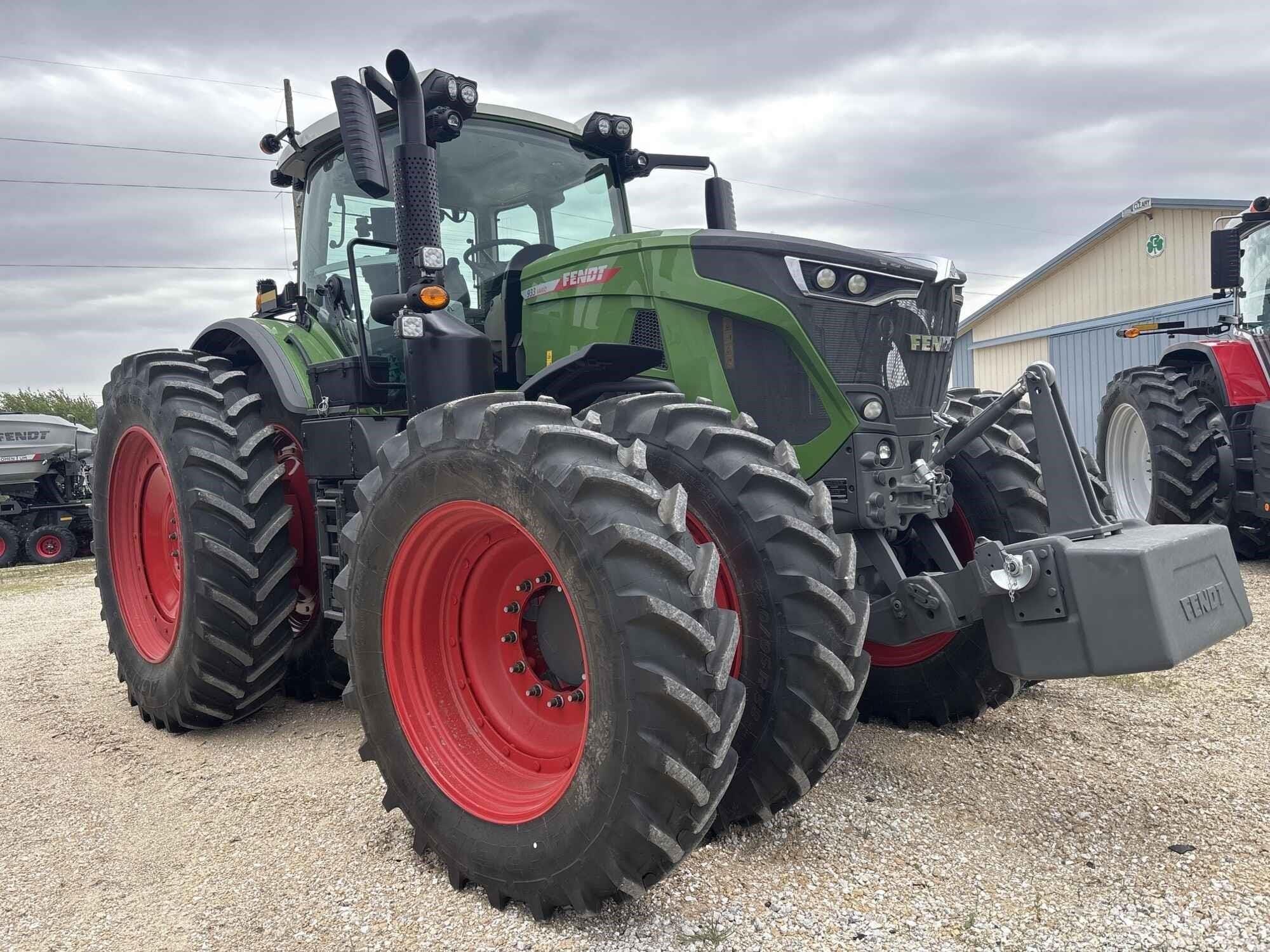2026 Fendt 933 Vario Equipment Image0
