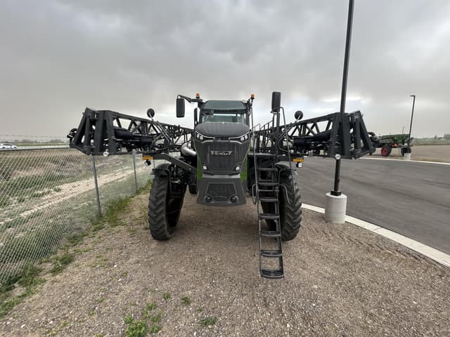 Image of Fendt RoGator 934 equipment image 1